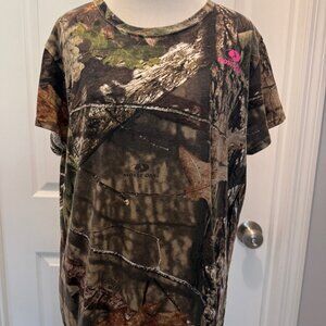 Mossy Oak Women's T Shirt, Size XL, Short Sleeve, Camo & Hot Pink